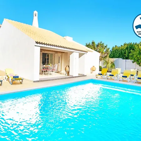 Villa In Albufeira Near Sea Beach אלבופיירה